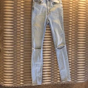 Light wash jeans|| forever21